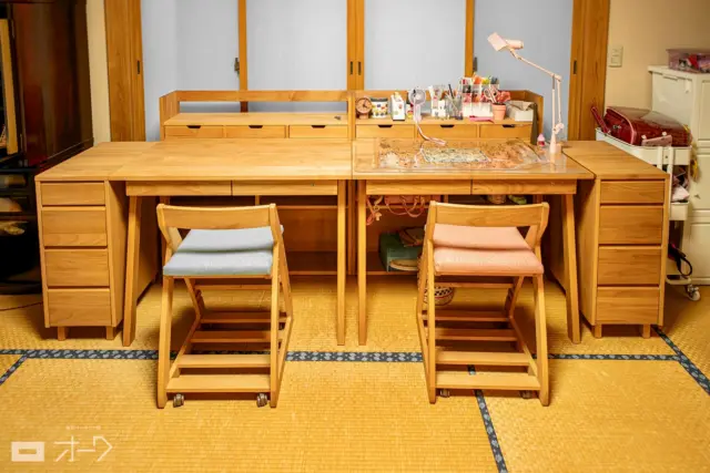 【設置例】
⁡
都留市  H様
⁡
引き続き、お子様用に学習デスクセットも追加でご購入いただきました！
⁡
右側にある、すでにお使いいただいているセットと左右対称に設置して、ご姉妹で仲良く並んでお使いいただけるレイアウトになりました👭✨
⁡
🪑- - - - - - - - - - - - - - - - - - - - - - - - - -
⁡
その他の設置例はこちら🔜 #オーク設置例 📍 ˎˊ˗
⁡
✦ 下見やご相談だけも大歓迎！気軽にお越しください💁‍♀️
✦ お子様向けにアニメや絵本などをご用意しています！
✦ ご予算やご要望に応じて柔軟にご提案いたします。
⁡
【家具・インテリア館 オーク】
住所 : 山梨県南アルプス市小笠原380-1
営業時間 : 10:00〜19:00(水曜定休)
TEL : 055-282-5251
⁡
🪑- - - - - - - - - - - - - - - - - - - - - - - - - -
#家具のオーク #南アルプス市
#家具配置 #学習デスク
#勉強机 #都留市
#山梨ママ #山梨パパ